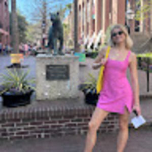 Meet your Posher, Julia